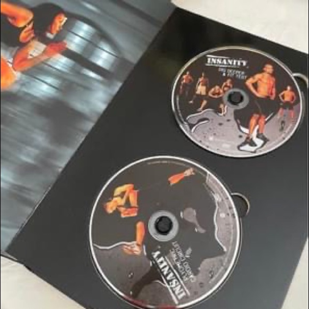 Beachbody Insanity Workout Program EUC - Picture 4 of 7